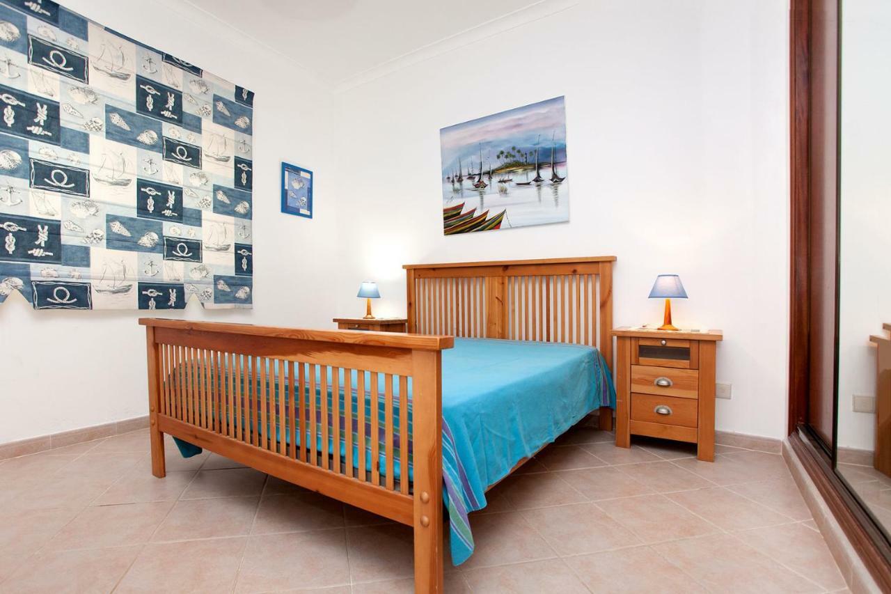 Os Apartamentos A Ramos Na Praia Da Gale Estao Inserido Em Condominio Com Piscina, Fica Apenas A 350 Metros Da Praia Da Gale - Apartamentos Com Ar Condicionado Tanto Nos Quartos Como Na Sala, Smart Tv Com Prime Video E Cozinha Completa Albufeira Exterior foto